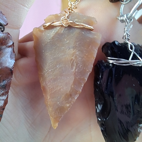 Handmade authentic native American arrowhead necklace on chain! 5 color choices - Picture 9 of 10